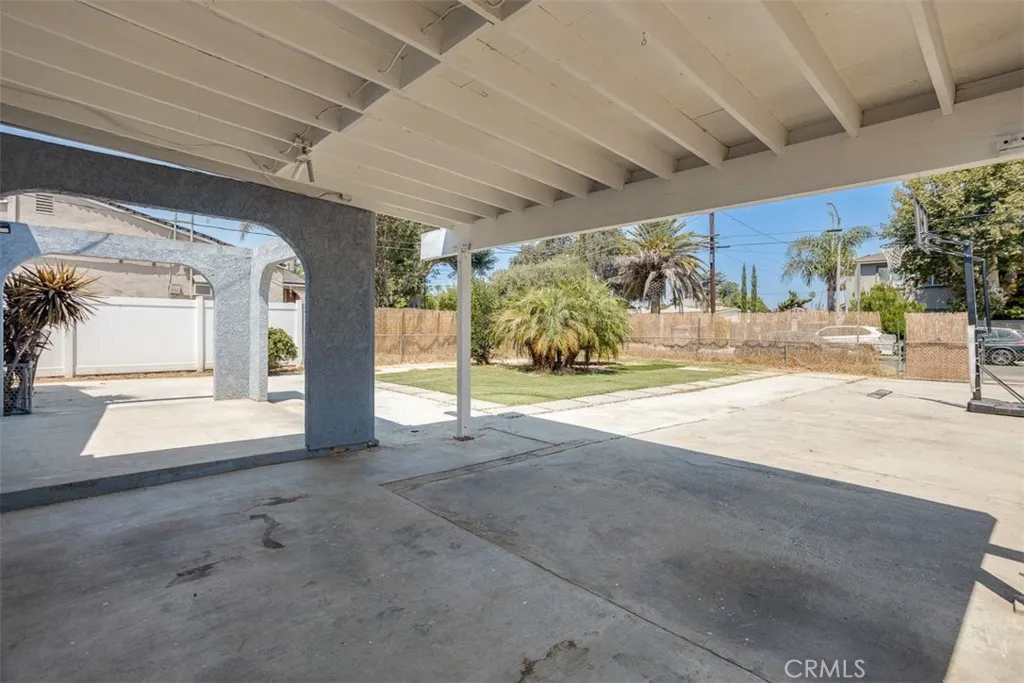 15112 Domino, Van Nuys, California 91411 home-pic-13