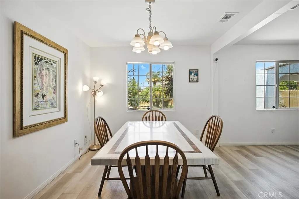 15112 Domino, Van Nuys, California 91411 home-pic-23