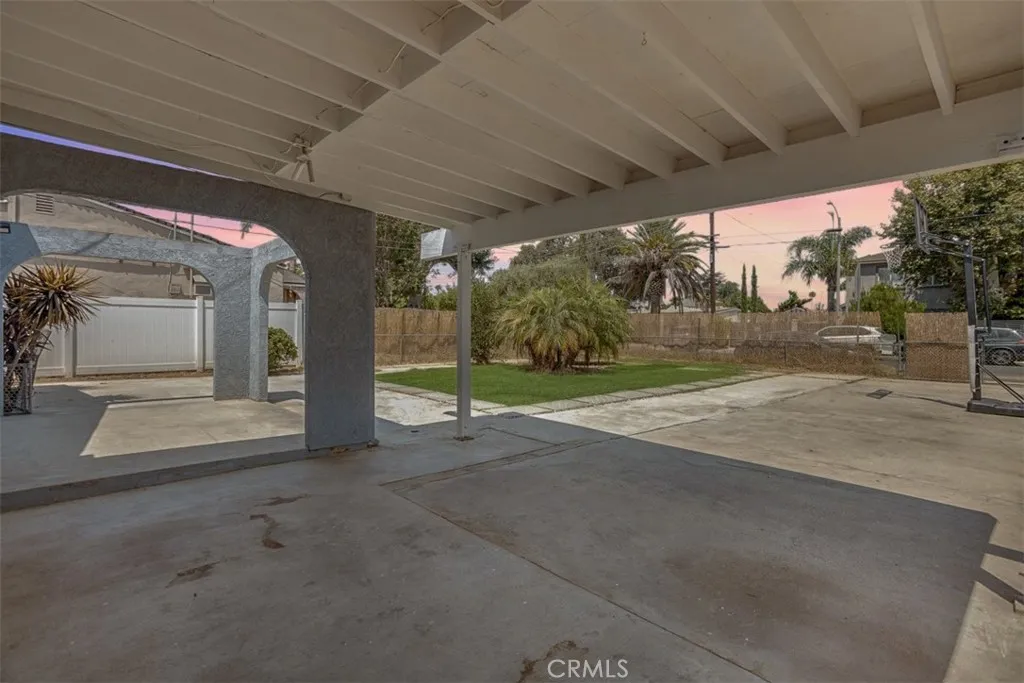 15112 Domino, Van Nuys, California 91411 home-pic-12