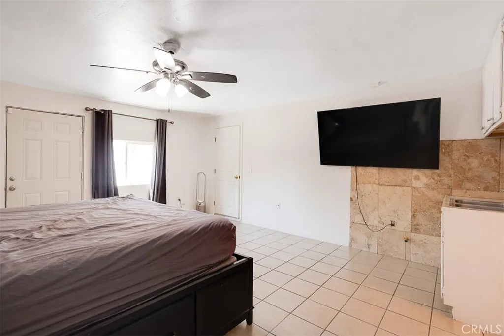 15112 Domino, Van Nuys, California 91411 home-pic-32