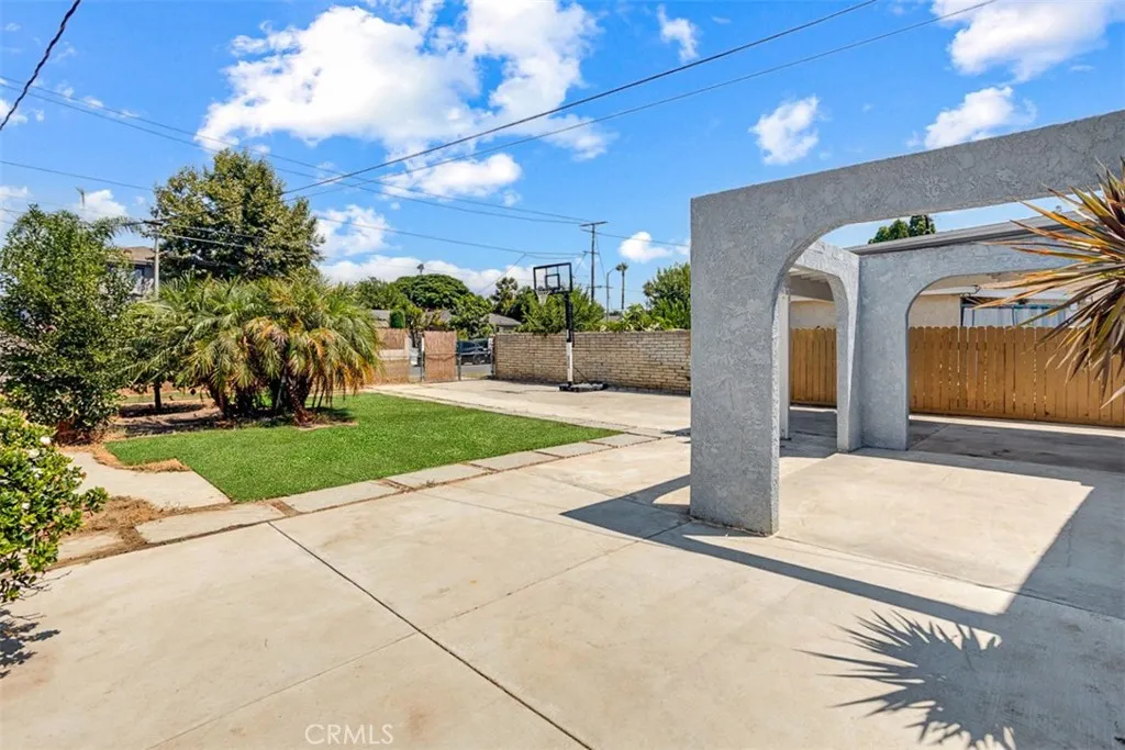 15112 Domino, Van Nuys, California 91411 home-pic-8