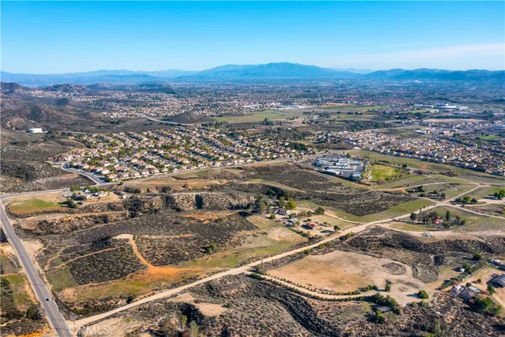 Map it to your Private 10 or subdivide to your dwellings of your own little village. A location that is desired with amenities nearby.
