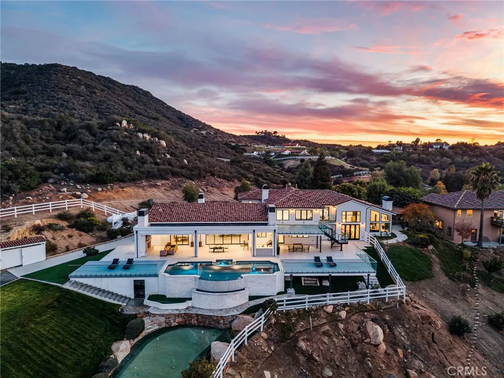 37731 Via Baya, Murrieta, California 92562 home-pic-15