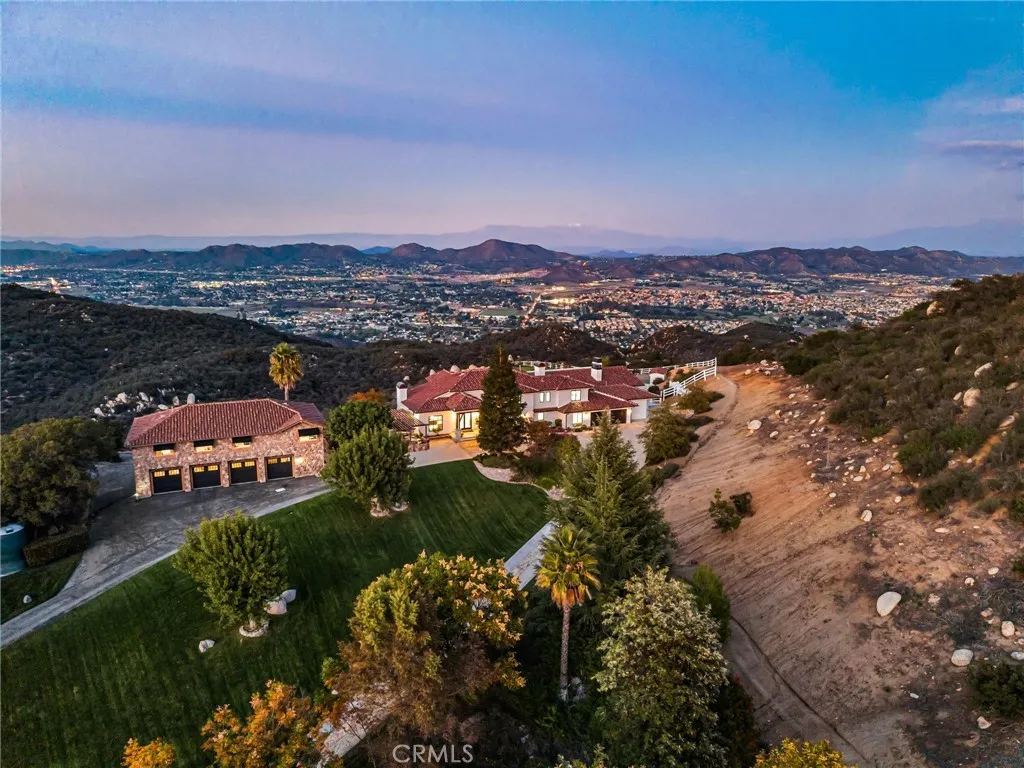 37731 Via Baya, Murrieta, California 92562 home-pic-4