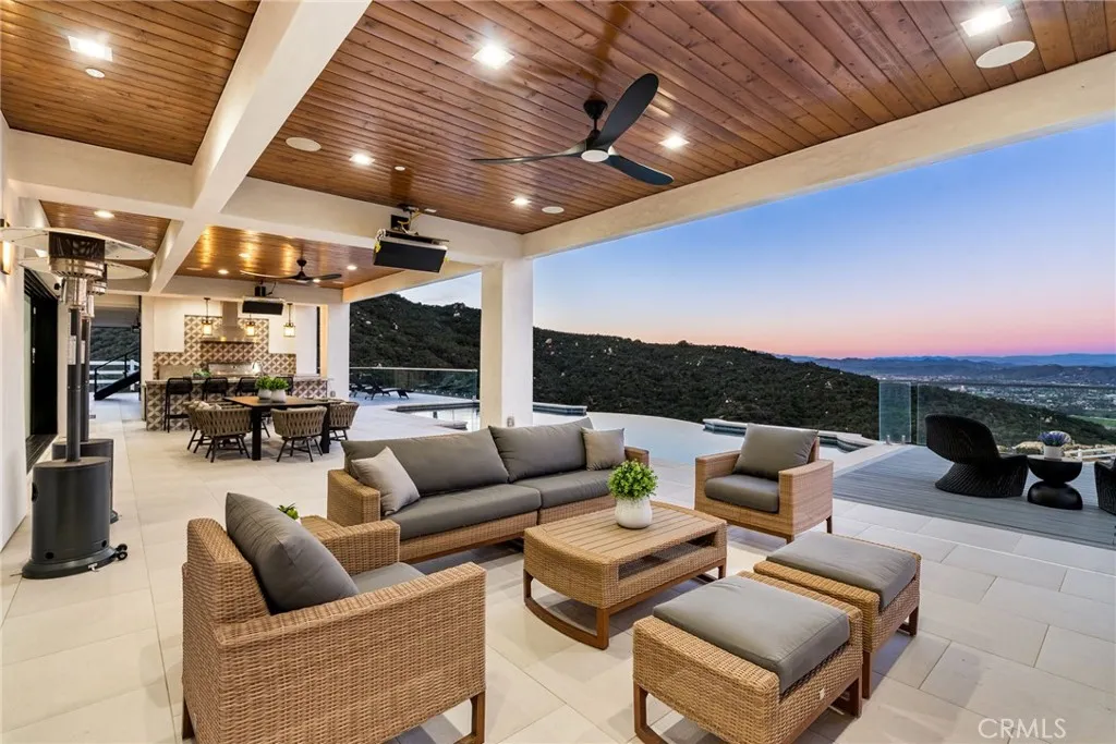 37731 Via Baya, Murrieta, California 92562 home-pic-10
