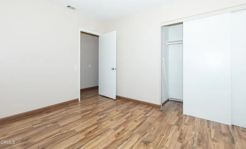 25 5681 Stanford St (Ventura CA)