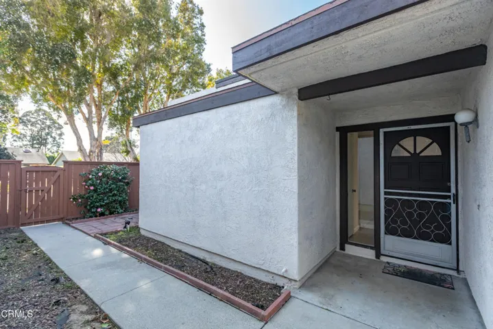 6 5681 Stanford St (Ventura CA)