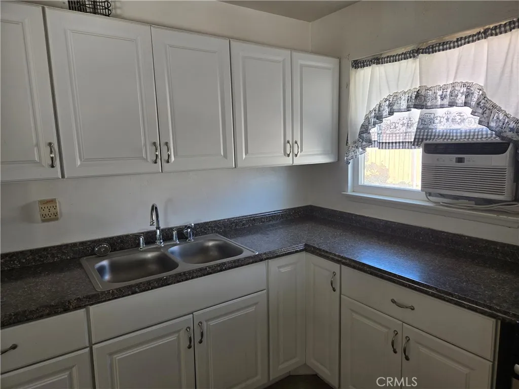 6163 Sun Court, 29 Palms, California 92277 home-pic-5