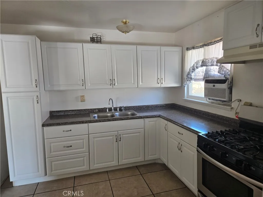 6163 Sun Court, 29 Palms, California 92277 home-pic-4