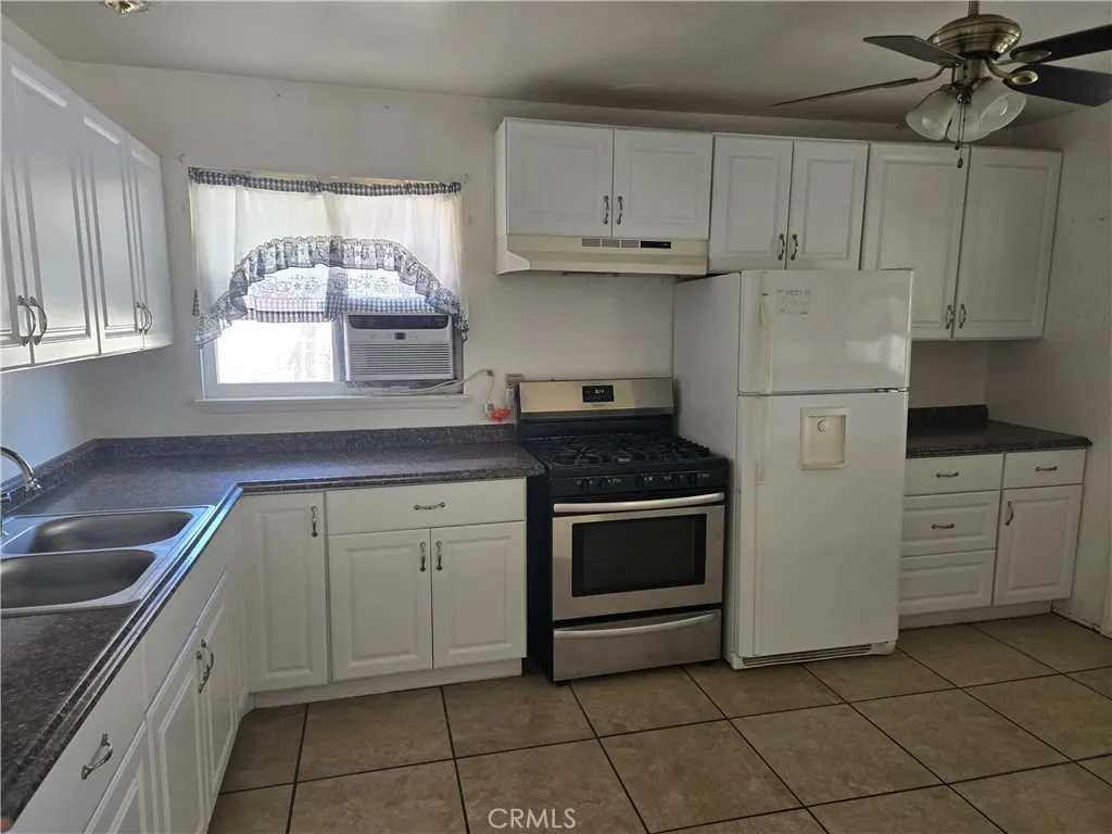 6163 Sun Court, 29 Palms, California 92277 home-pic-3
