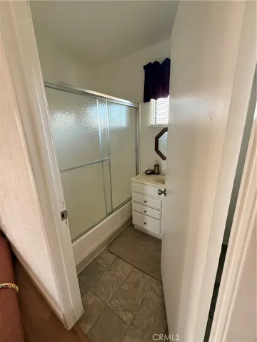 Left wing- 2nd bathroom