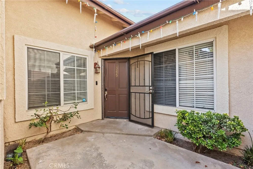 28325 Seco Canyon 365, Saugus, California 91390 home-pic-2