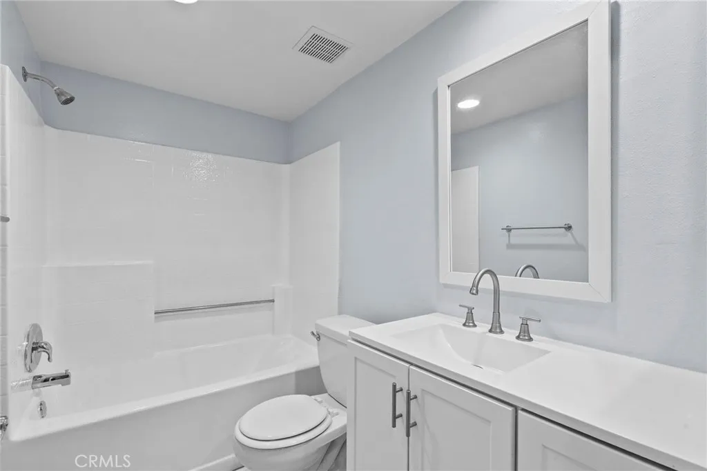 28325 Seco Canyon 365, Saugus, California 91390 home-pic-12