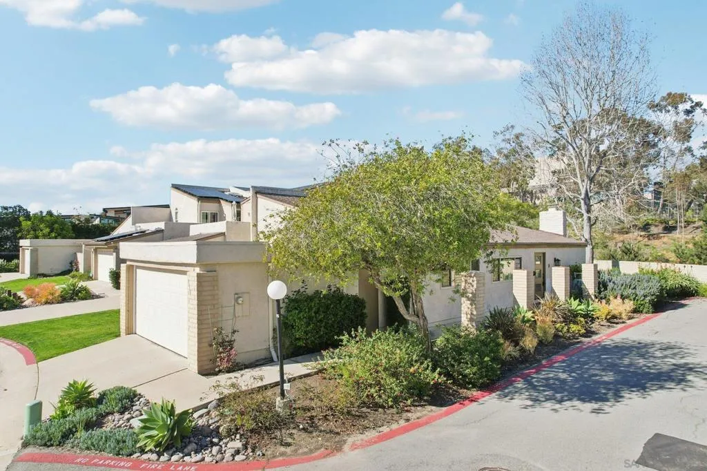 8988 Caminito Verano, La Jolla, California 92037 home-pic-34