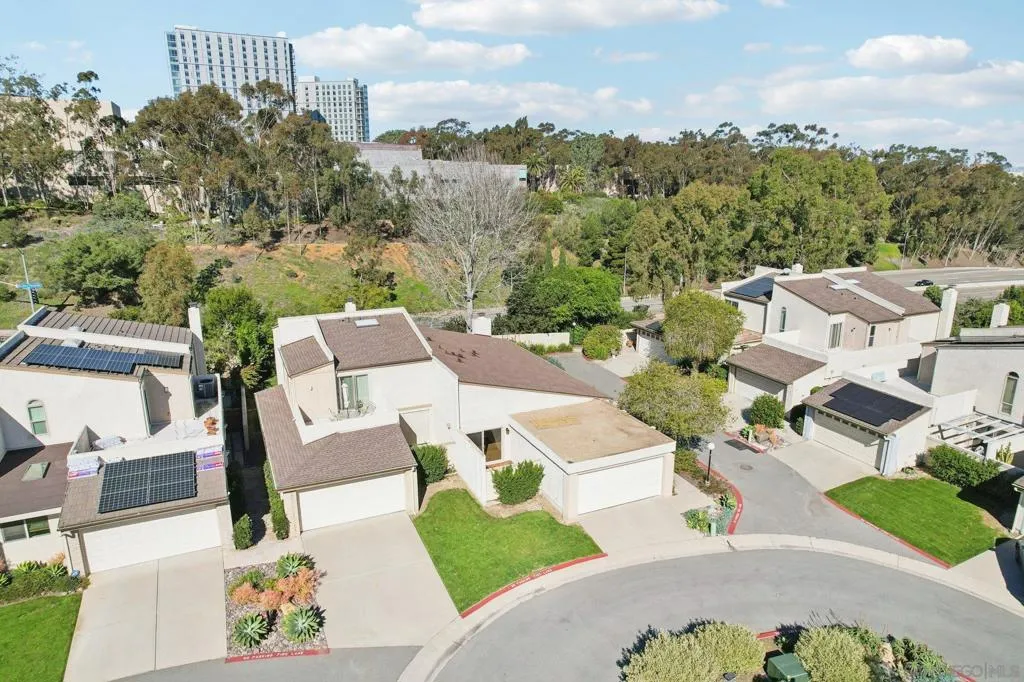 8988 Caminito Verano, La Jolla, California 92037 home-pic-35
