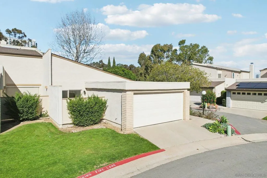 8988 Caminito Verano, La Jolla, California 92037 home-pic-30