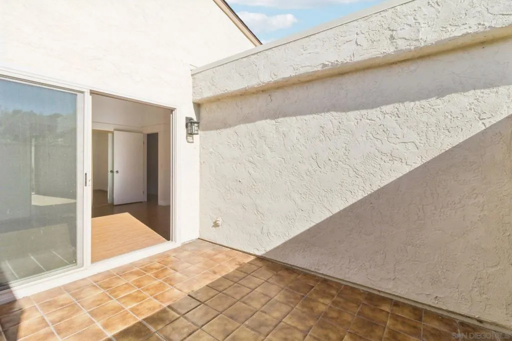 8988 Caminito Verano, La Jolla, California 92037 home-pic-19