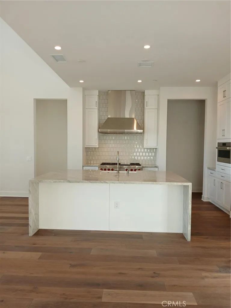 740 Via Arezzo Place, Altadena, California 91001 home-pic-3