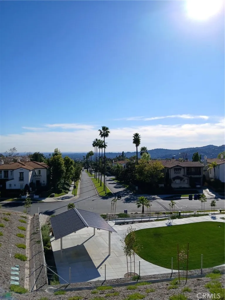 740 Via Arezzo Place, Altadena, California 91001 home-pic-12