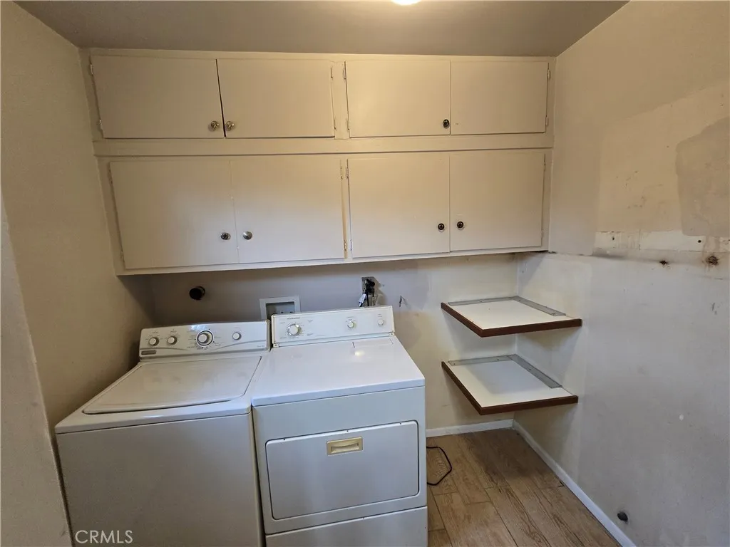 7875 Bellaire Avenue, North Hollywood, California 91605 home-pic-14