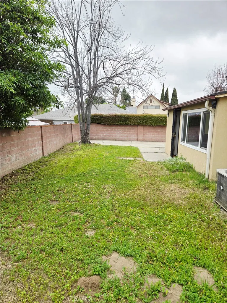 7875 Bellaire Avenue, North Hollywood, California 91605 home-pic-16