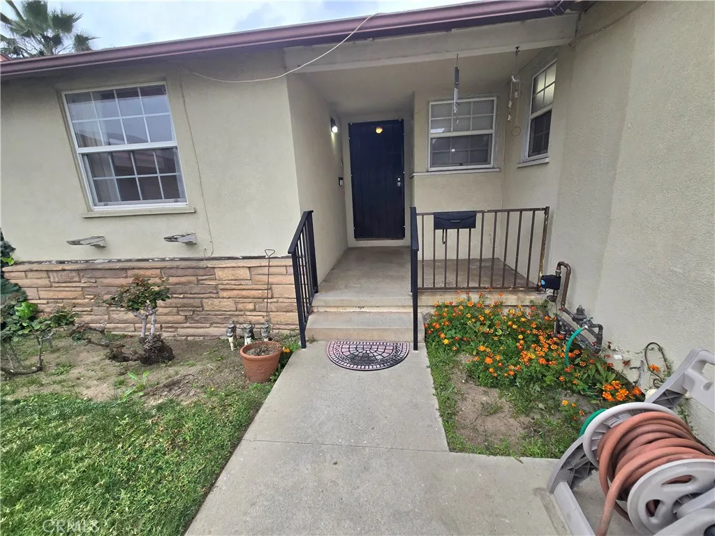 7875 Bellaire Avenue, North Hollywood, California 91605 home-pic-3