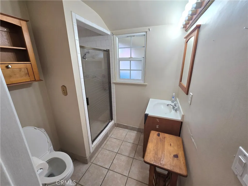 7875 Bellaire Avenue, North Hollywood, California 91605 home-pic-26
