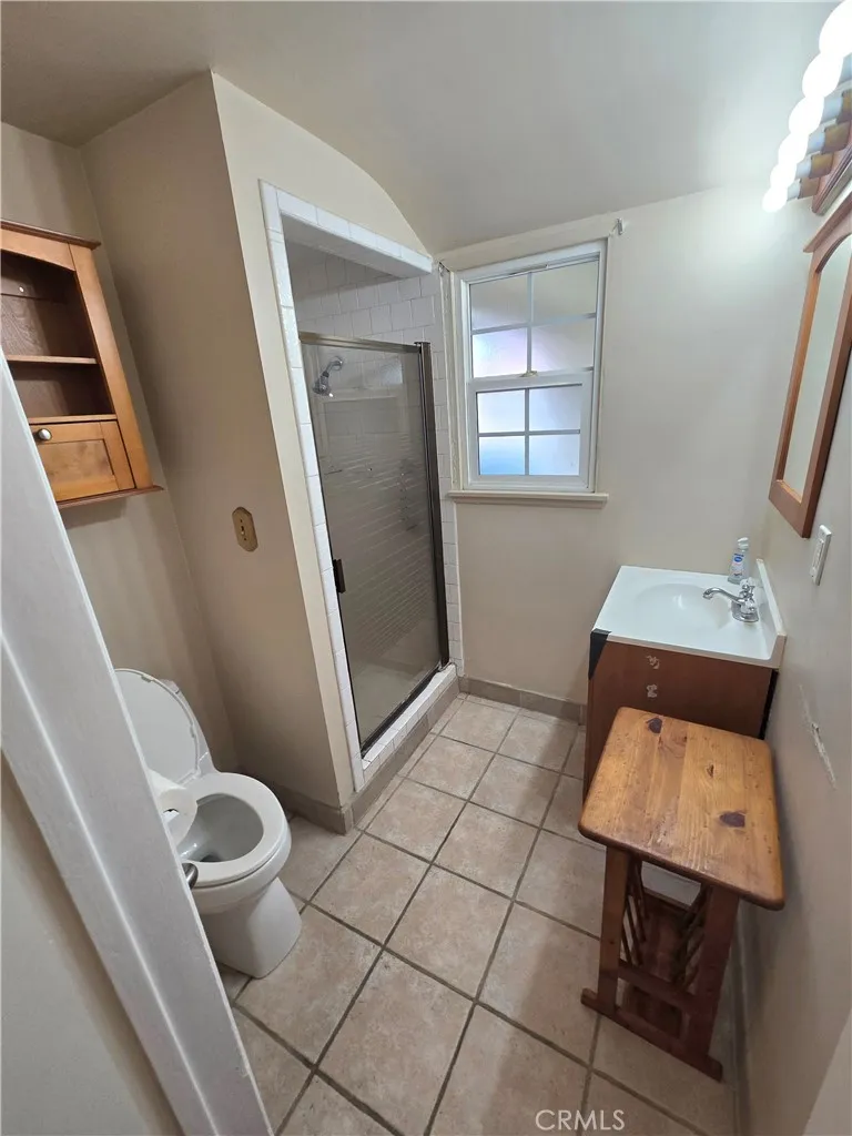 7875 Bellaire Avenue, North Hollywood, California 91605 home-pic-25