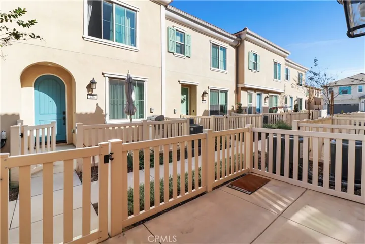 466 N Glenwood Avenue 80, Rialto, California 92376