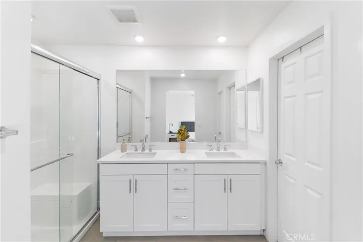466 N Glenwood Avenue 80, Rialto, California 92376