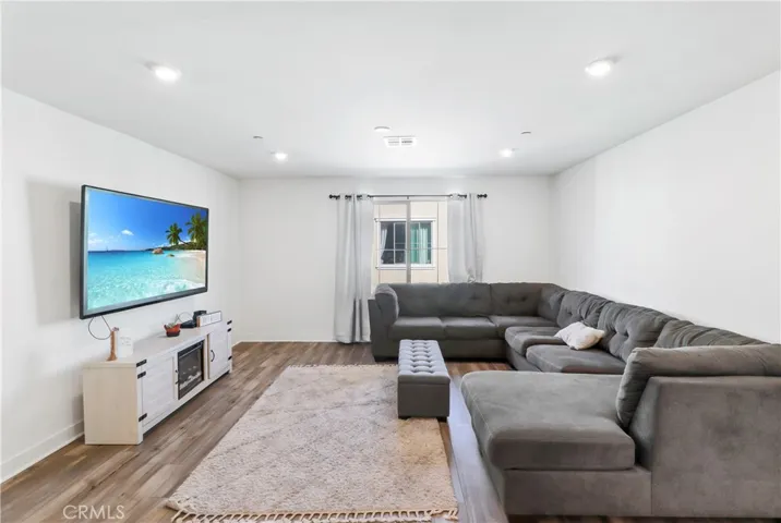 466 N Glenwood Avenue 80, Rialto, California 92376
