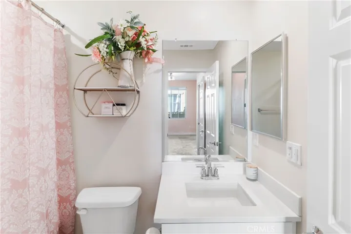 466 N Glenwood Avenue 80, Rialto, California 92376