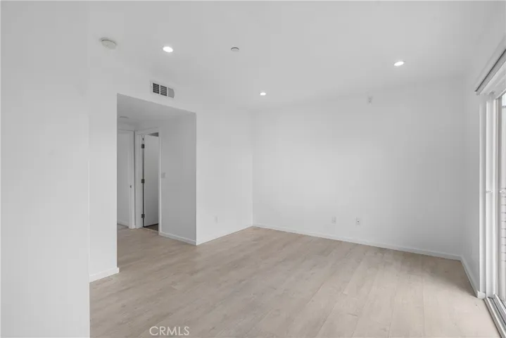 Mater bedroom with in suite full bath room ( recess light ), Patio.