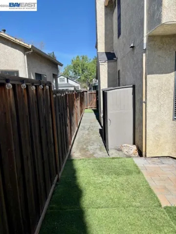 side yard