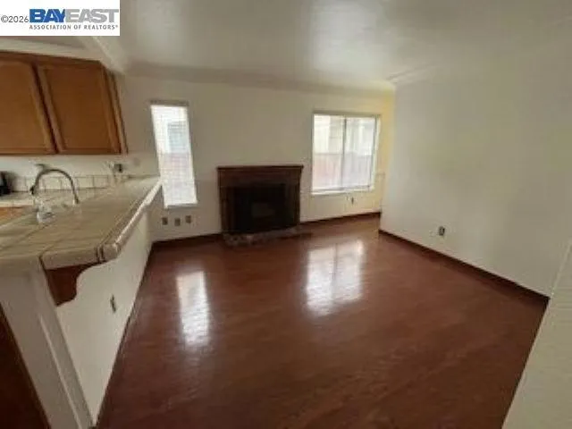 Fireplace - family - dining