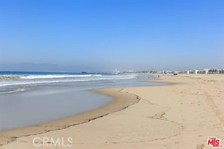 31 Spinnaker Street 15, Marina Del Rey, California 90292