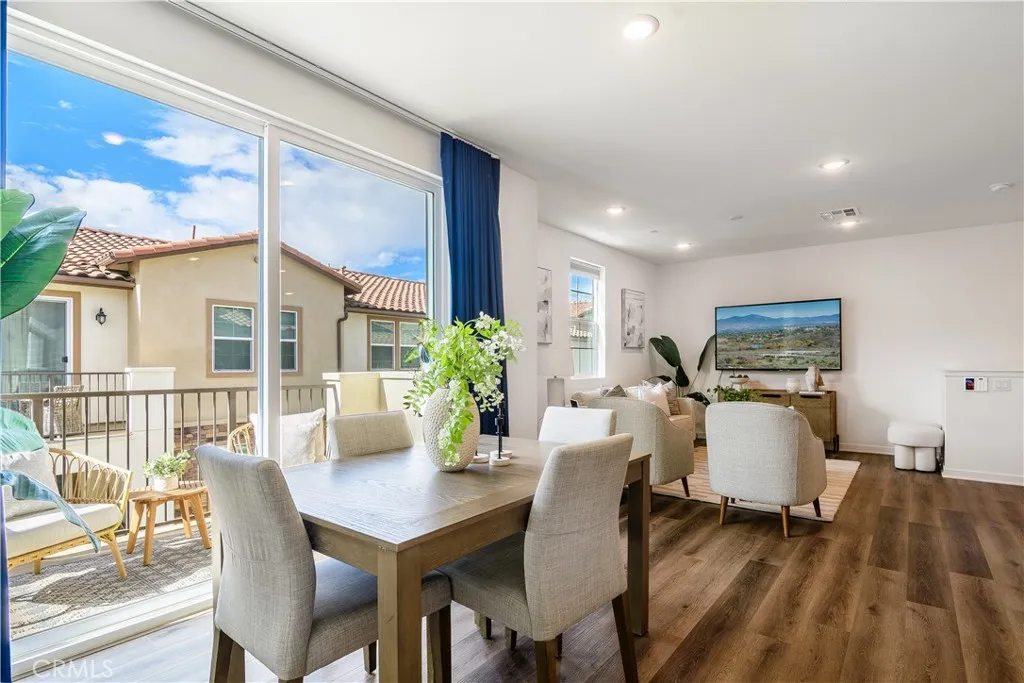 125 Lugo Lane, Mission Viejo, California 92692 home-pic-12