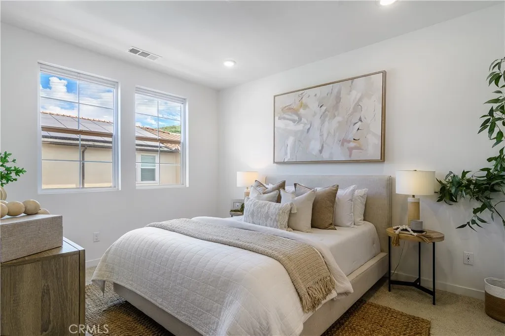 125 Lugo Lane, Mission Viejo, California 92692 home-pic-16