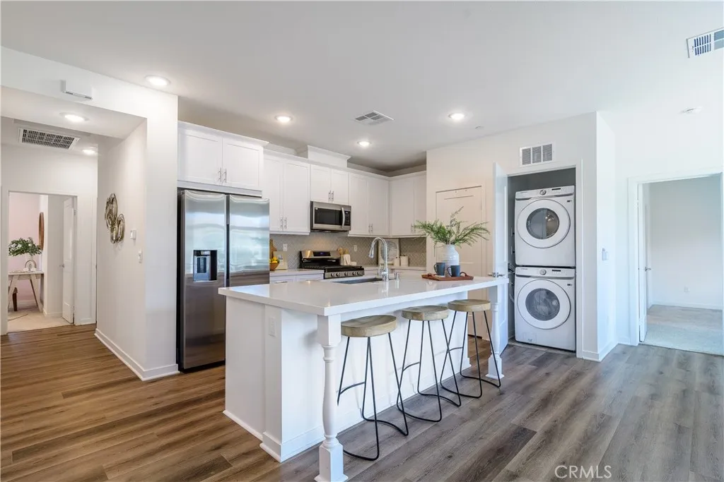 125 Lugo Lane, Mission Viejo, California 92692 home-pic-7