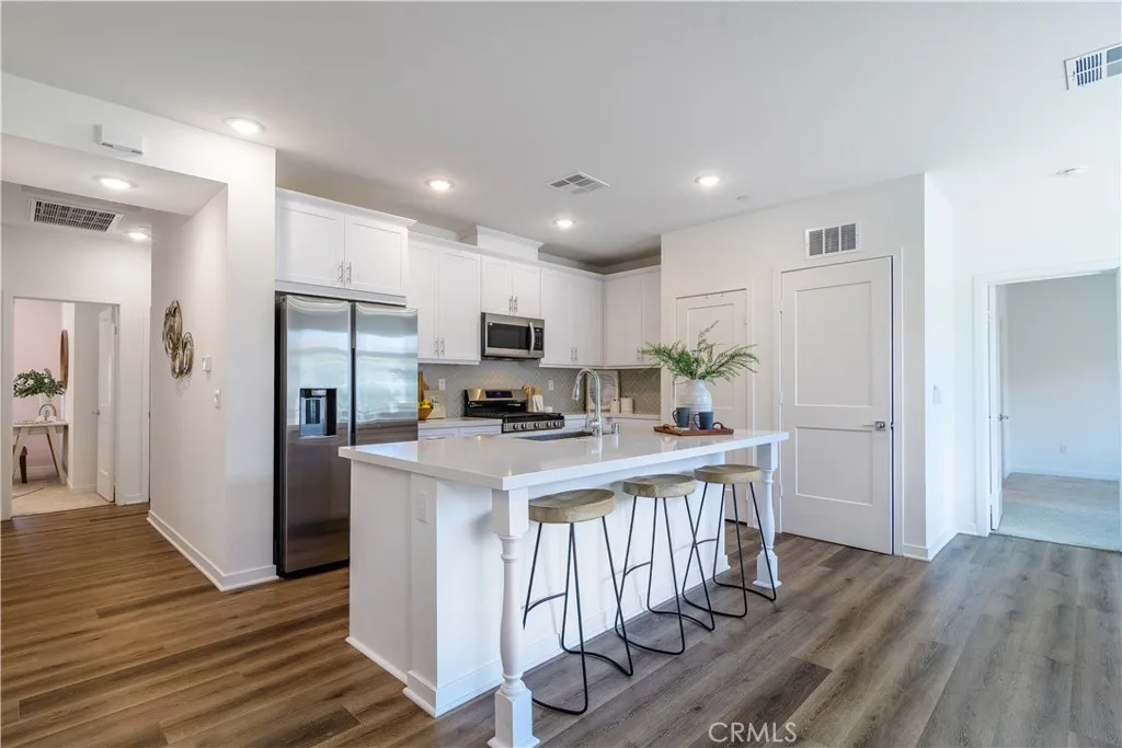 125 Lugo Lane, Mission Viejo, California 92692 home-pic-6