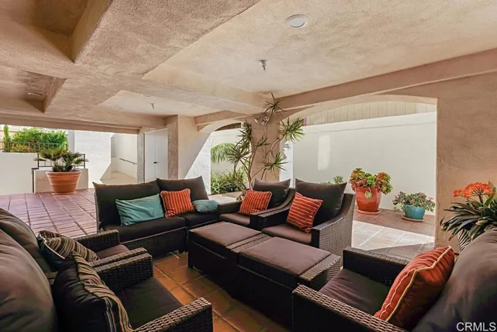 Community Outdoor Lounge Araa
