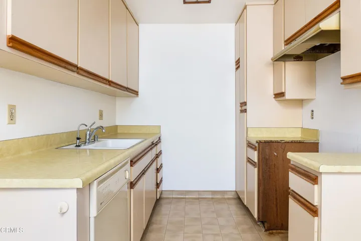 1447 Franklin St #4 012