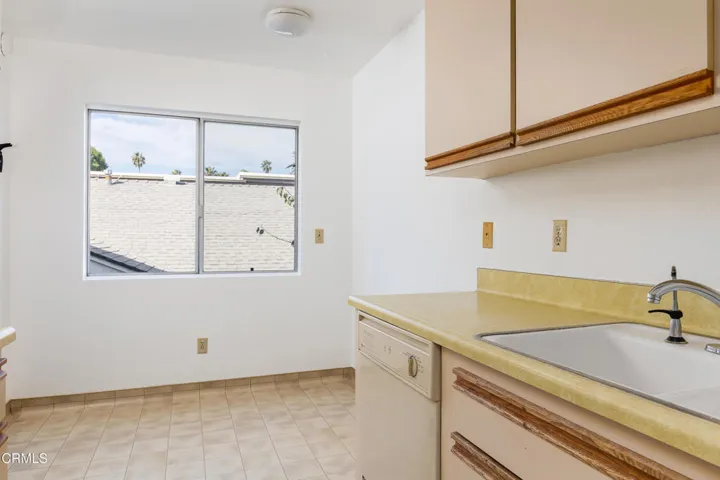 1447 Franklin St #4 013