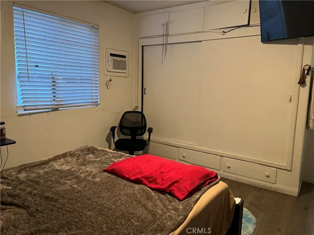 Bedroom (photo taken 1 year ago)