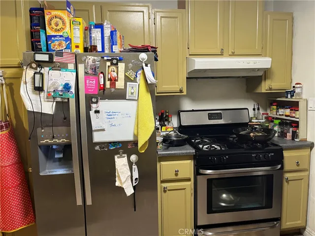 Kitchen (photo taken 1 year age)