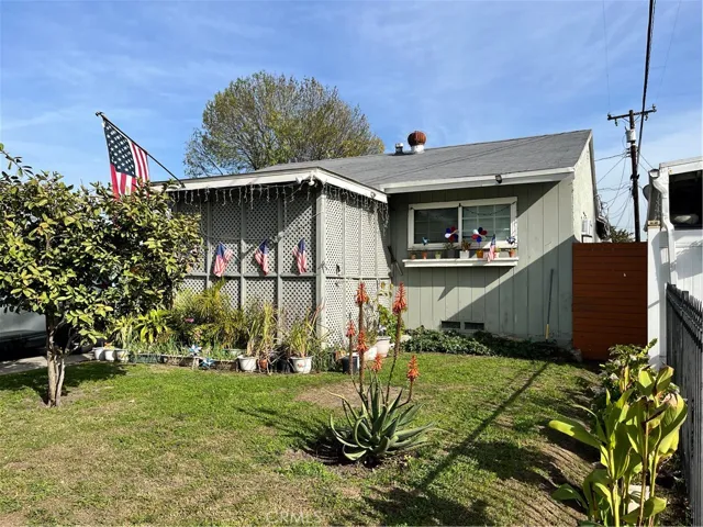 Nice front yard
Recent photo