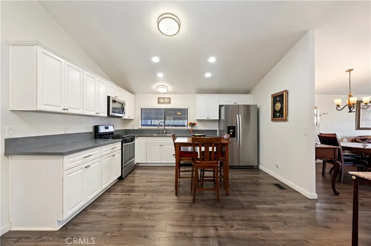 Plenty of room for informal dining!