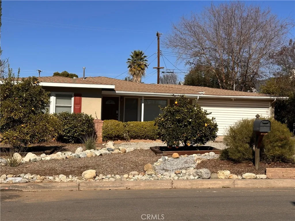 34718 Cedar, Yucaipa, California 92399 home-pic-2