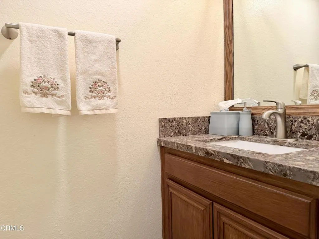 2134 Cold Stream Court, Oxnard, California 93036 home-pic-17