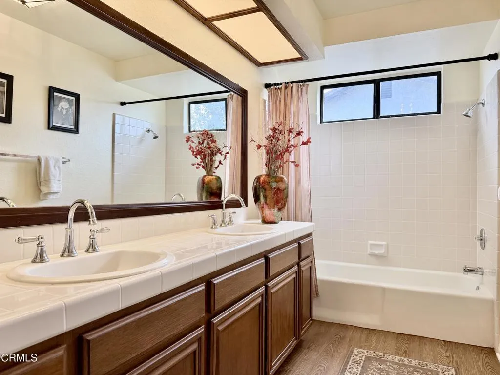 2134 Cold Stream Court, Oxnard, California 93036 home-pic-10